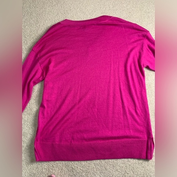 Banana Republic Women V-Neck Sweater Merino Wool Size Medium Fuschia Pink - Picture 2 of 7